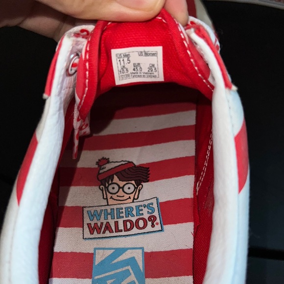 Where’s Waldo? Vans 11.5 - Picture 5 of 5